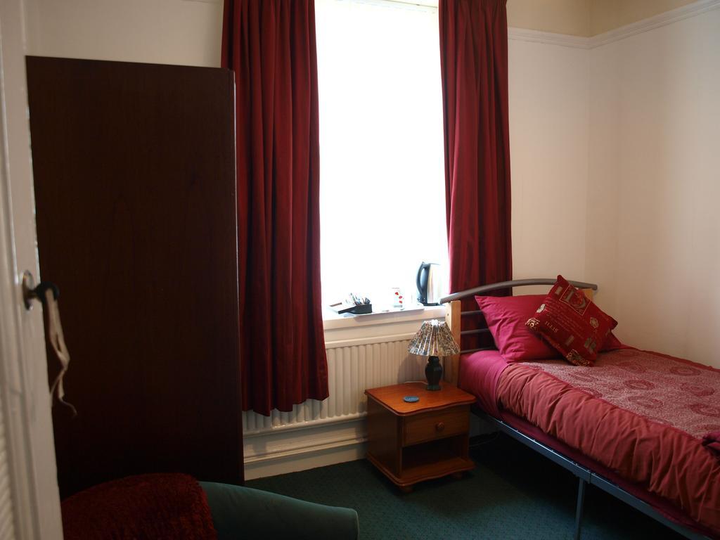 Holyhead Lodge Exterior photo